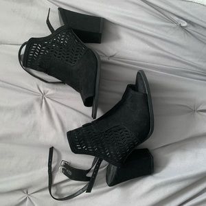 American eagle heels